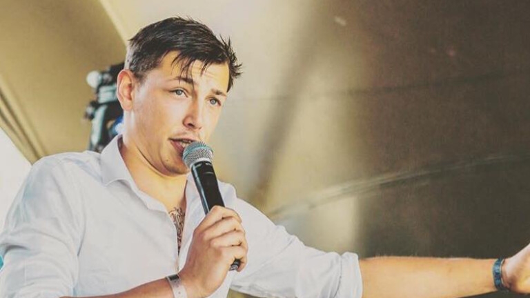 low budget artiesten